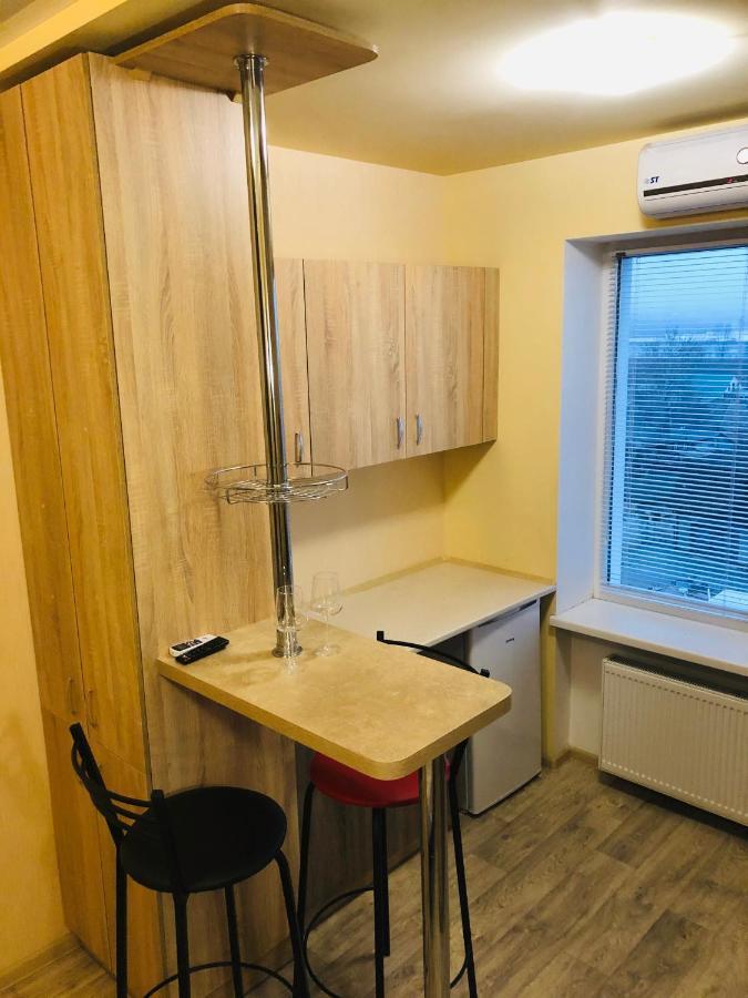 Comfortable Apartment Near Metro Kharkiv Exterior photo